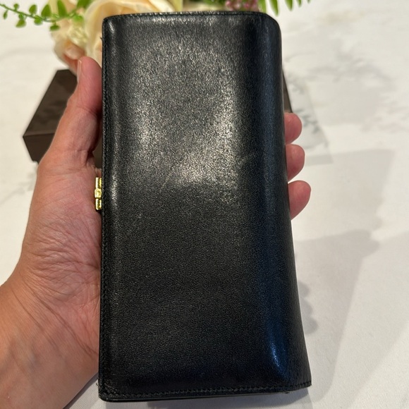 Authentic Gucci bifold wallet - Picture 2 of 14